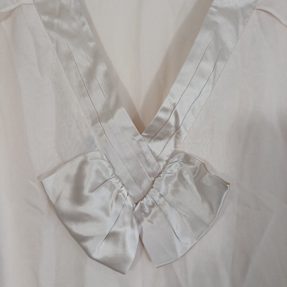 Moda International L Silk Blouse Light Ivory V-Neck Flutter Sleeve Dressy Look - Picture 8 of 9